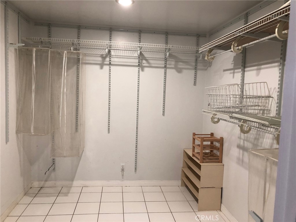 1435 W Westmont Drive