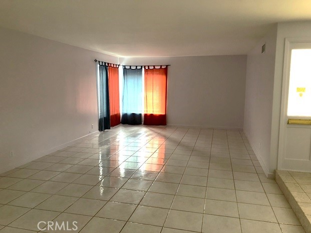 1435 W Westmont Drive