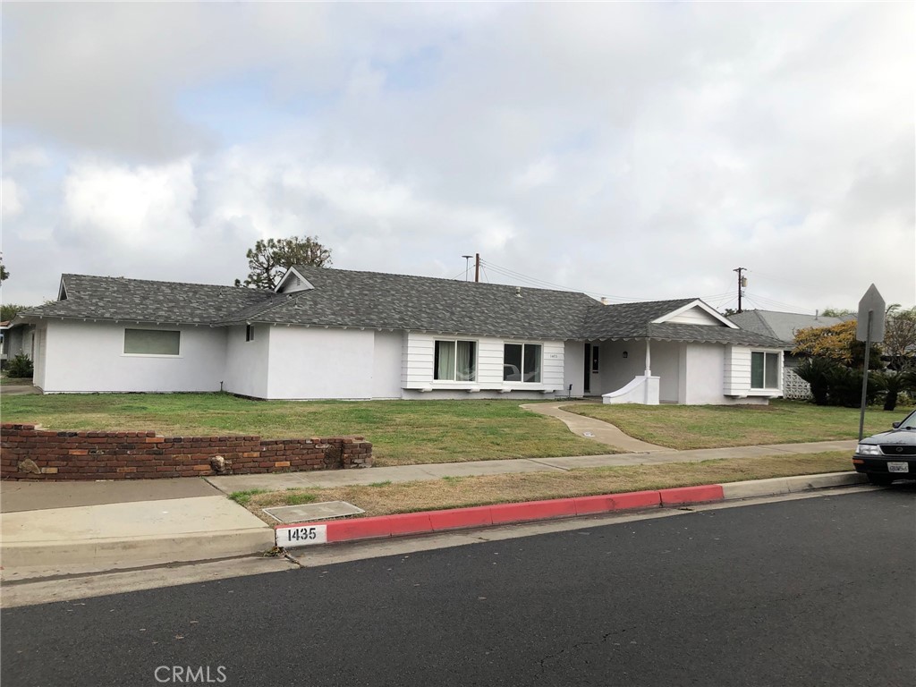 1435 W Westmont Drive