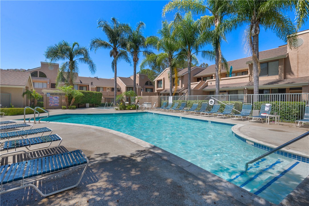 155 N Singingwood Street 39