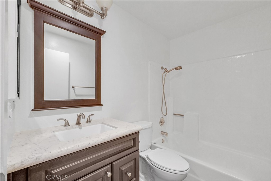 155 N Singingwood Street 39