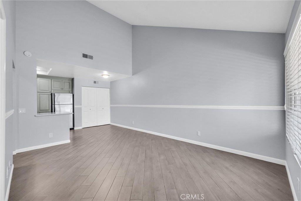 155 N Singingwood Street 39