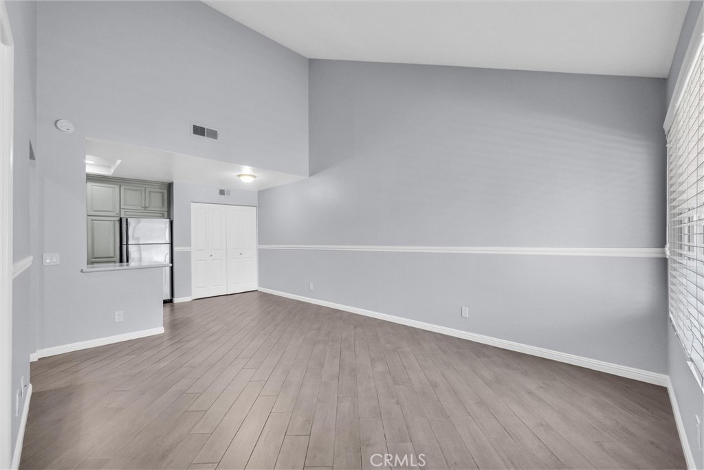 155 N Singingwood Street 39