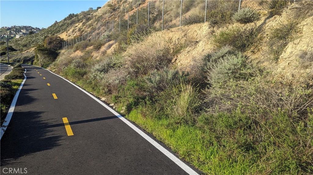 155 N Singingwood Street 39