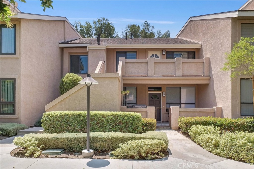 155 N Singingwood Street 39