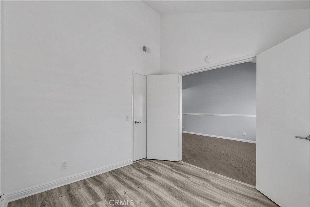 155 N Singingwood Street 39