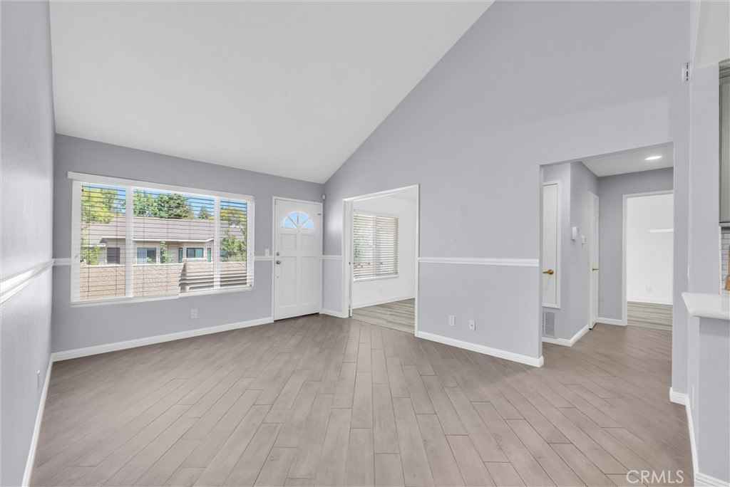 155 N Singingwood Street 39