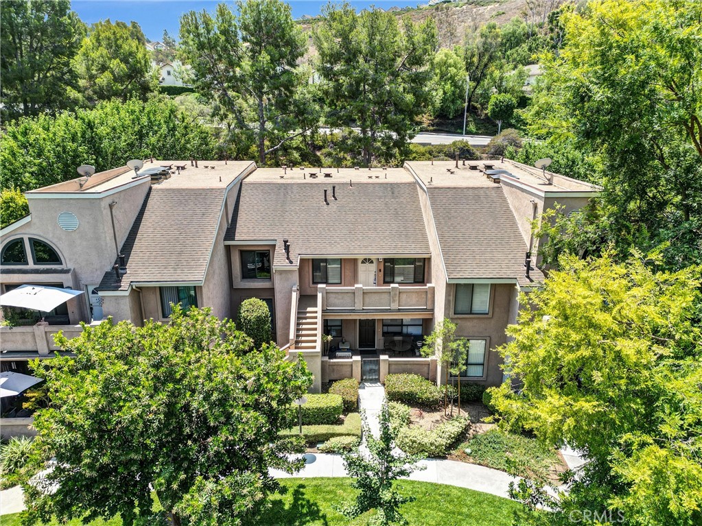 155 N Singingwood Street 39