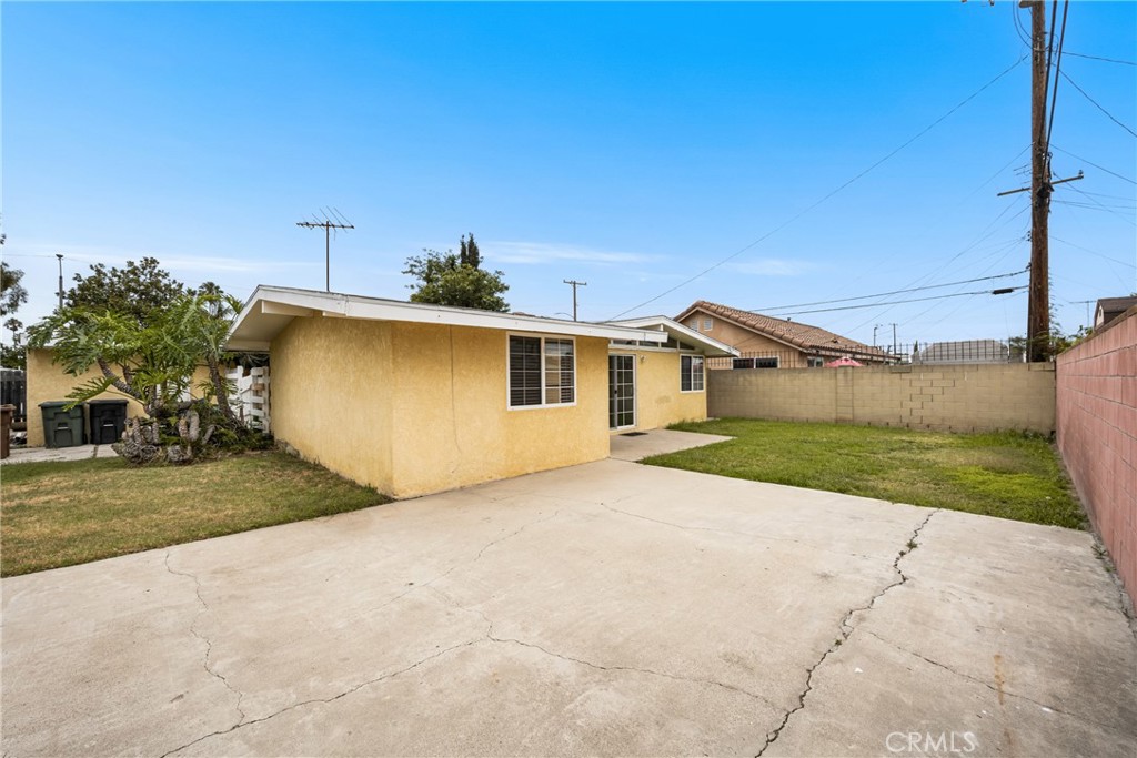 1414 W Frances Drive