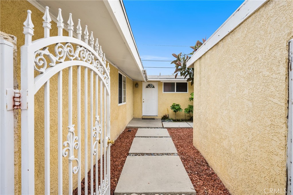 1414 W Frances Drive