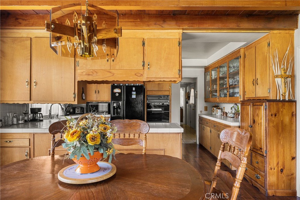 500 N Meadowbrook Place