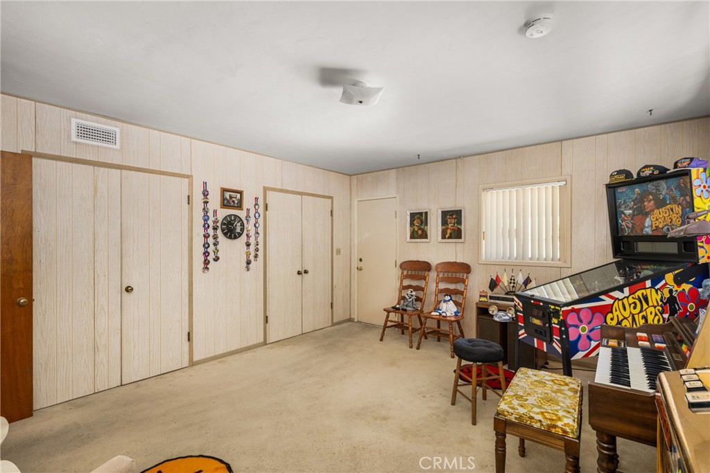 500 N Meadowbrook Place