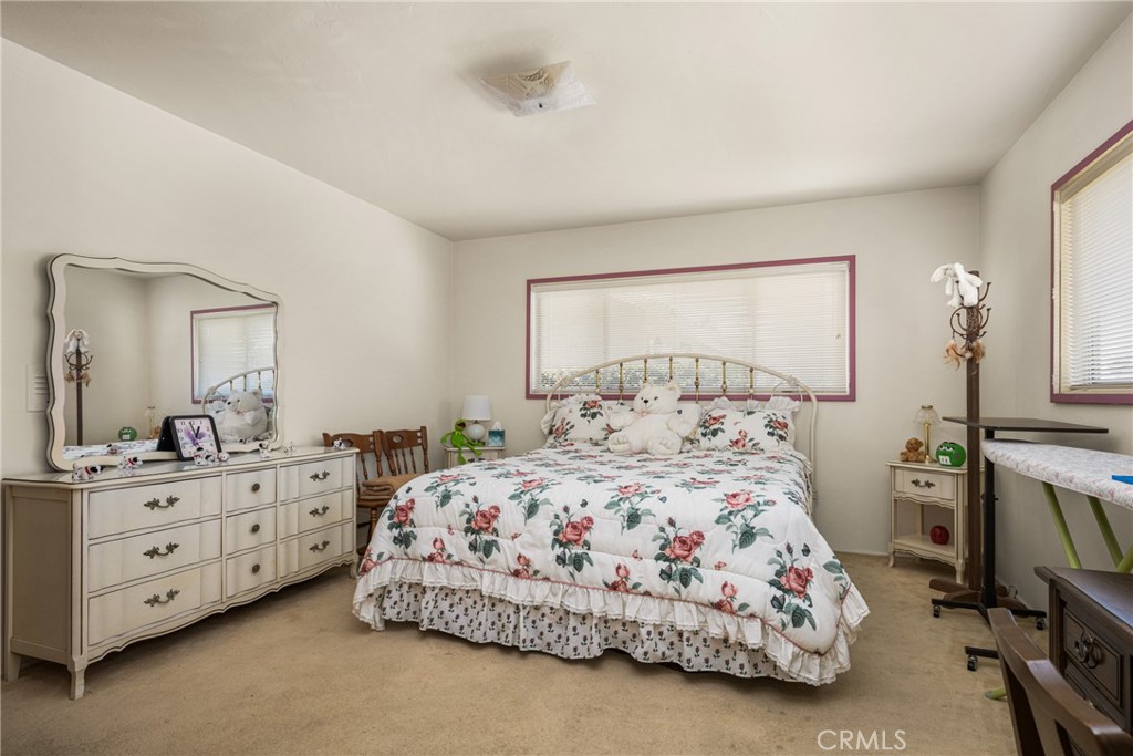 500 N Meadowbrook Place