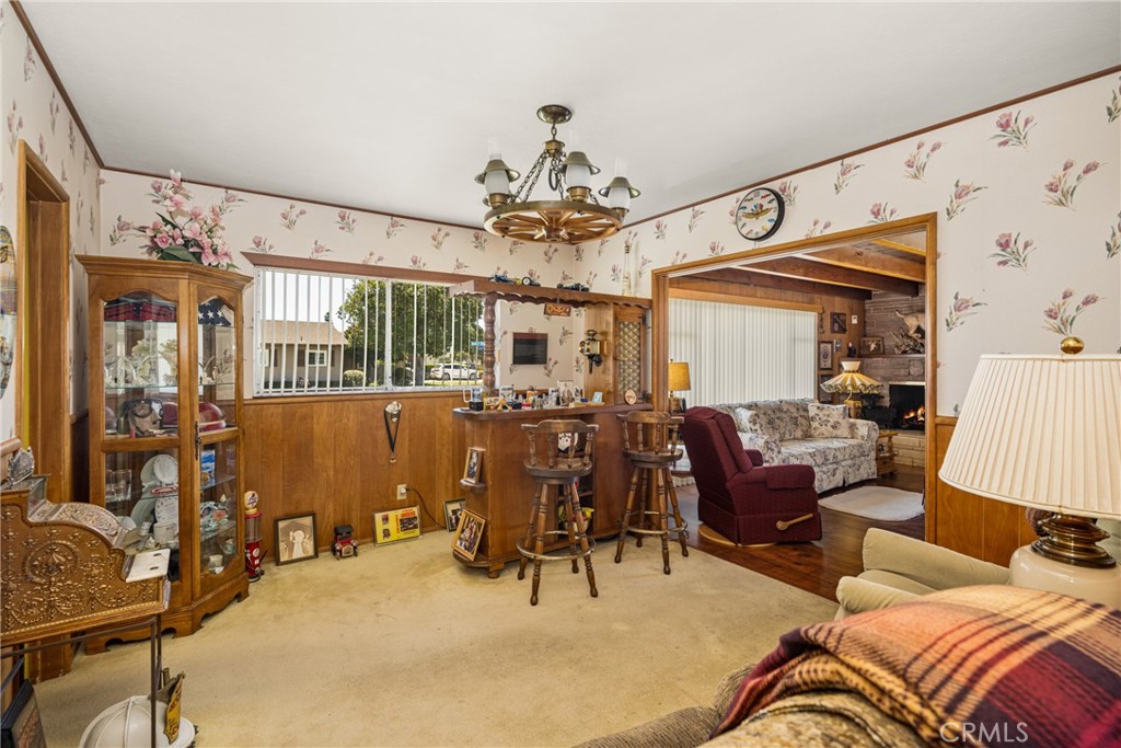 500 N Meadowbrook Place