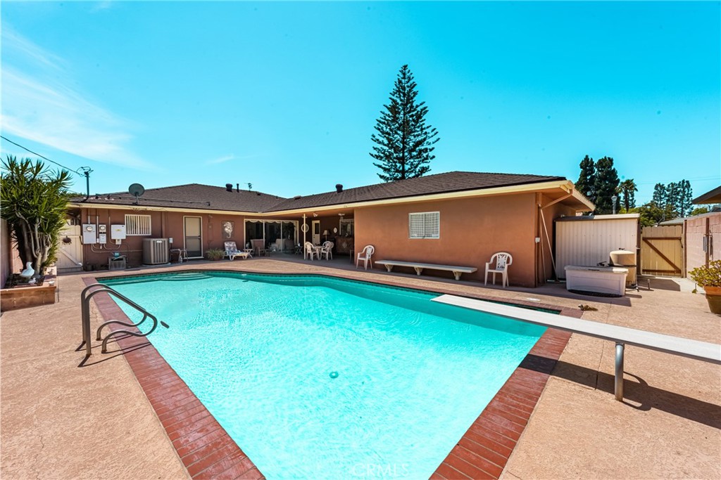 500 N Meadowbrook Place