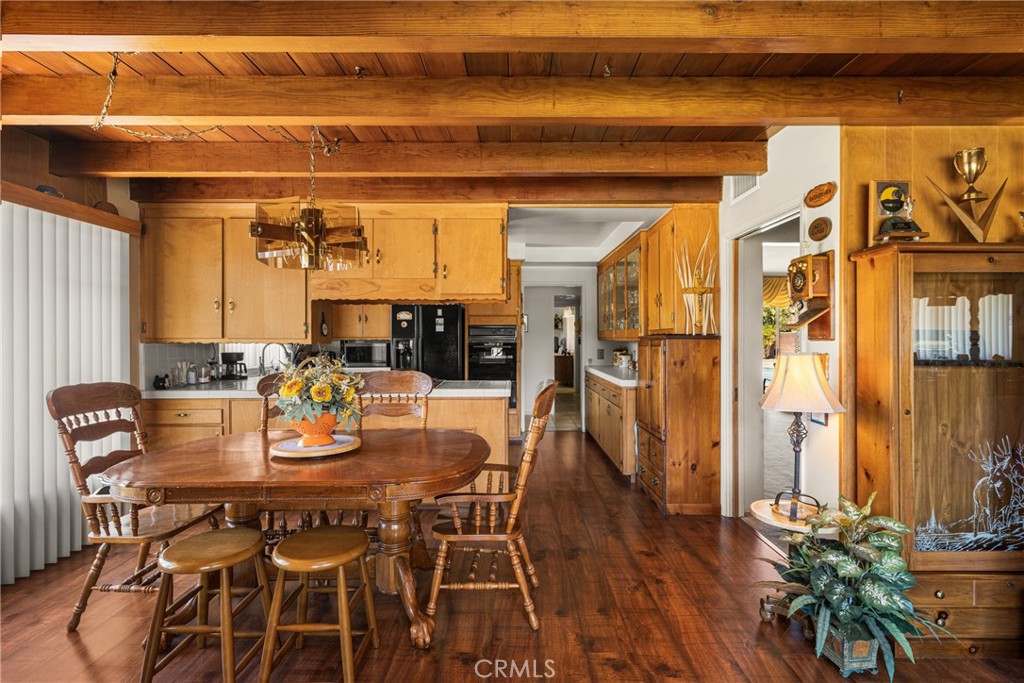 500 N Meadowbrook Place