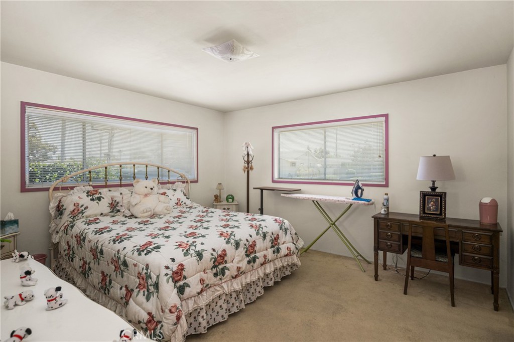 500 N Meadowbrook Place