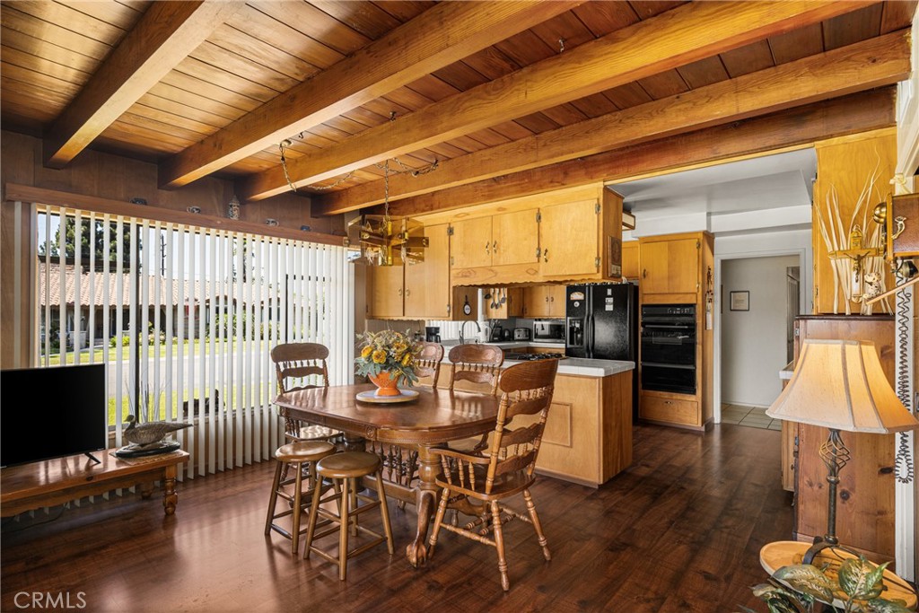 500 N Meadowbrook Place