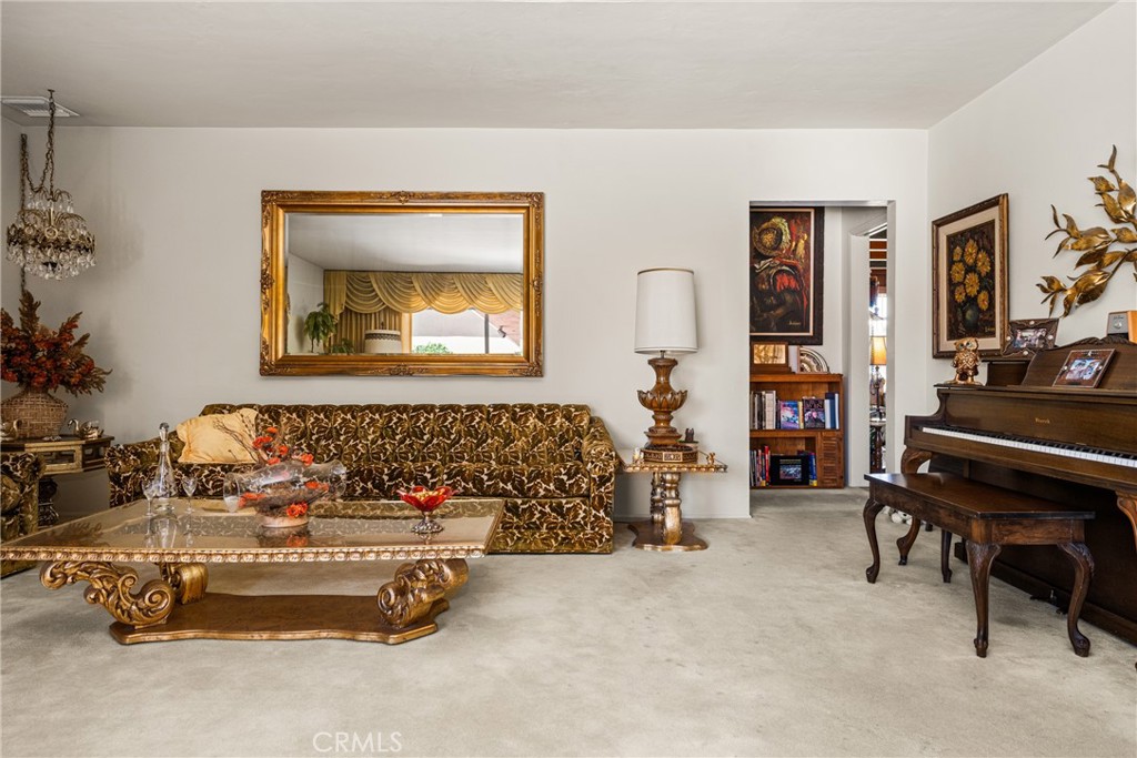 500 N Meadowbrook Place