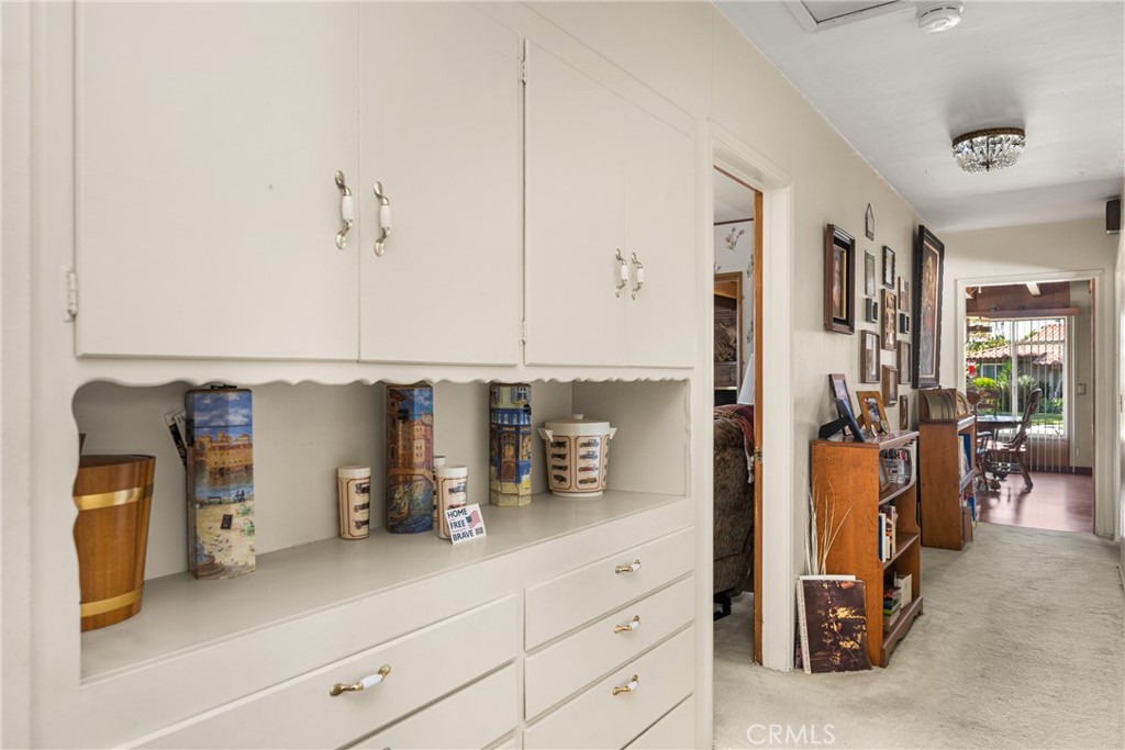 500 N Meadowbrook Place