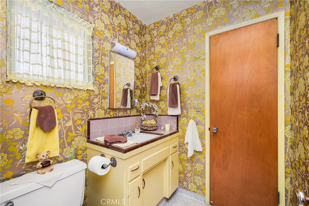 500 N Meadowbrook Place