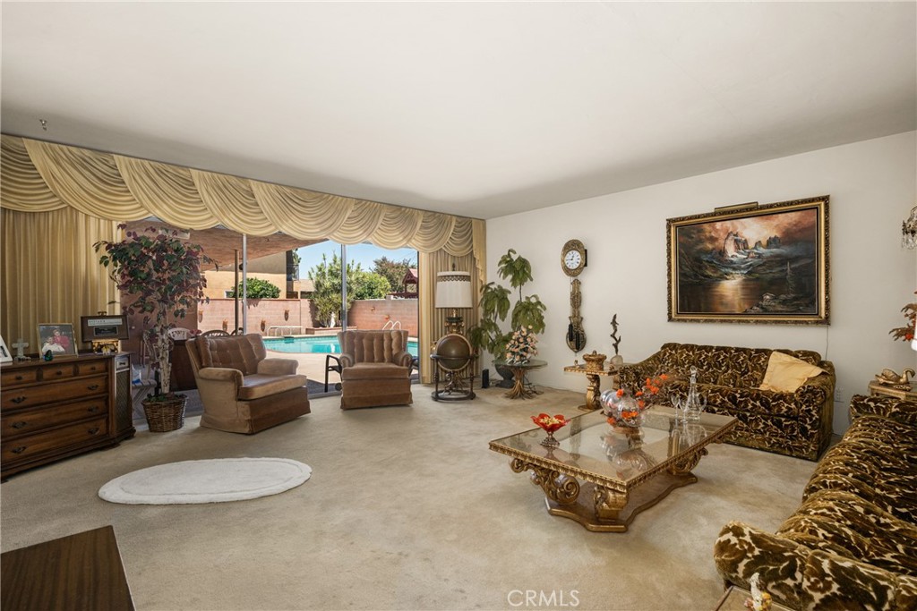 500 N Meadowbrook Place