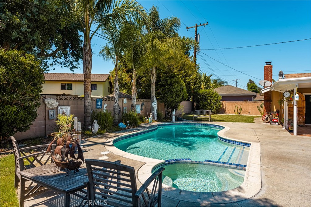 609 N Dwyer Drive