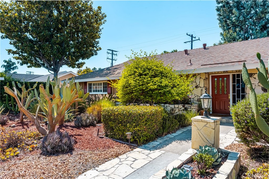 609 N Dwyer Drive