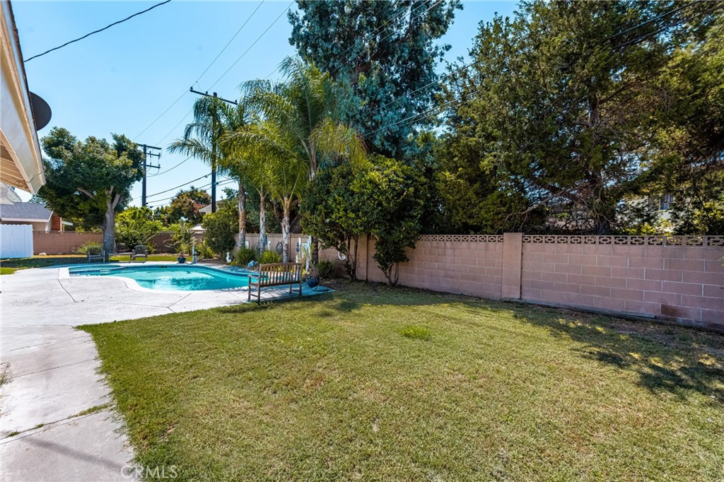 609 N Dwyer Drive