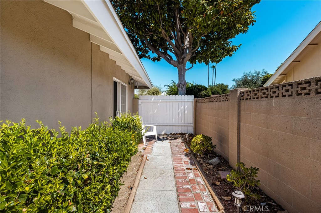 609 N Dwyer Drive