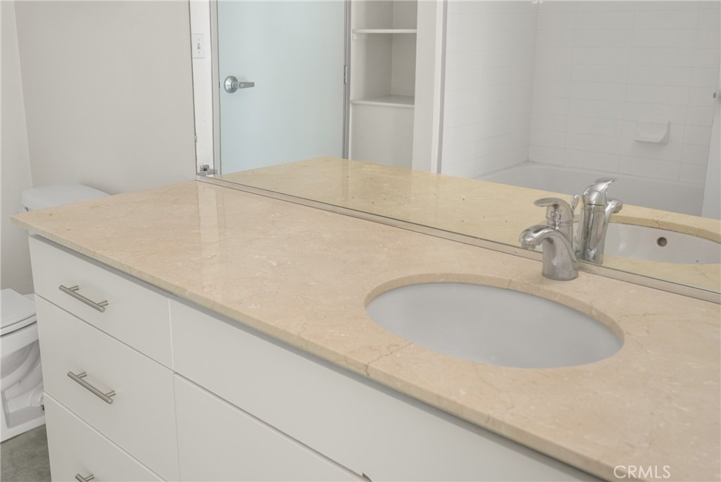 435 W Center Street Promenade 331