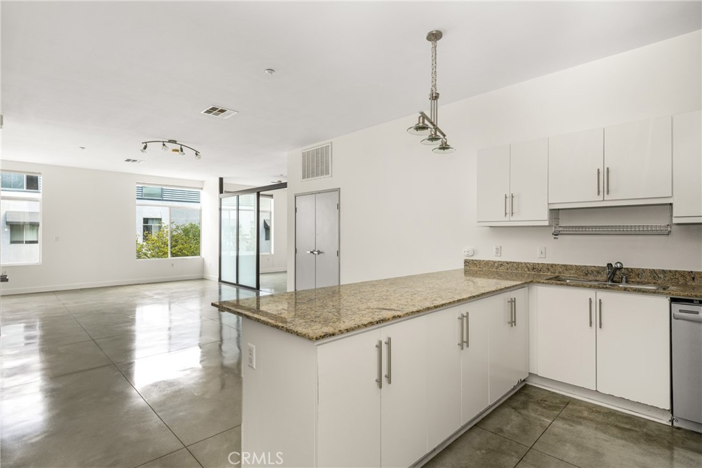 435 W Center Street Promenade 331