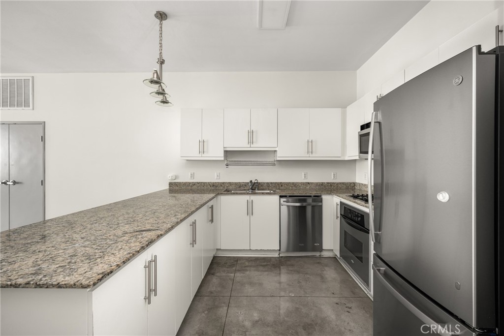 435 W Center Street Promenade 331