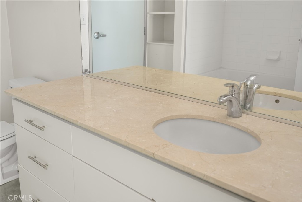 435 W Center Street Promenade 331