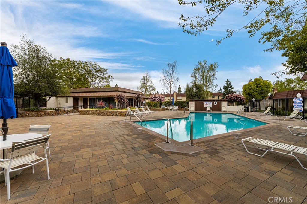6837 Amelia Way