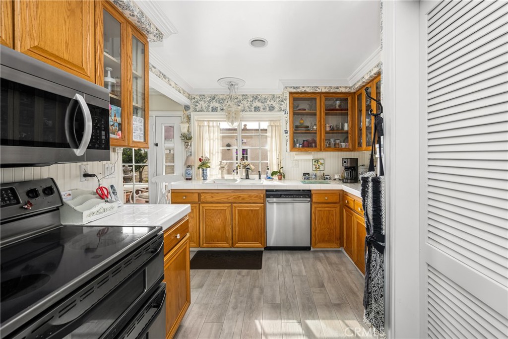 6837 Amelia Way