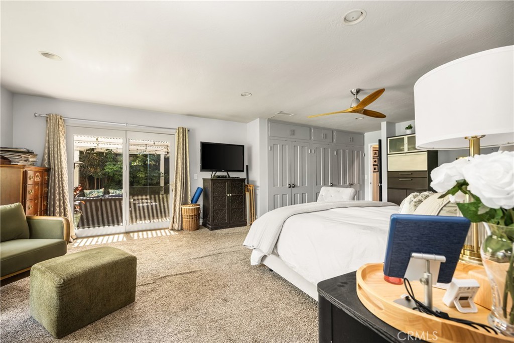 700 N Westwood Place