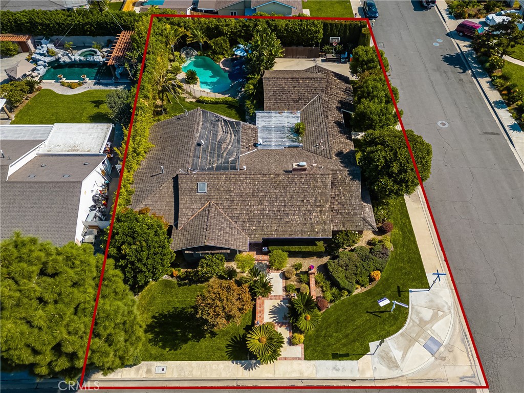 700 N Westwood Place