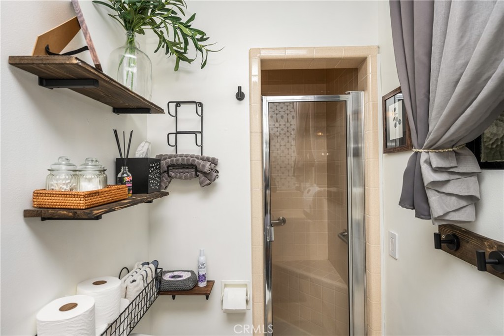 700 N Westwood Place