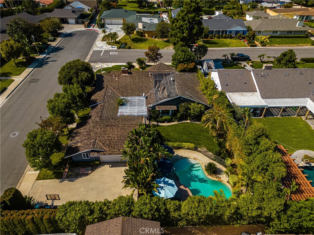 700 N Westwood Place