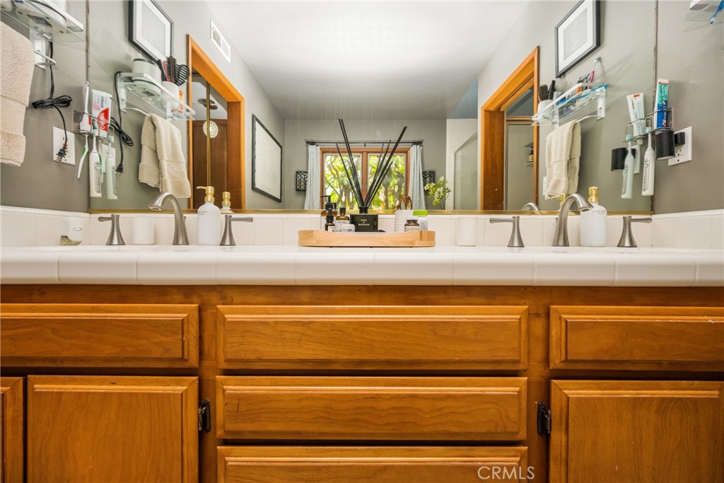 700 N Westwood Place