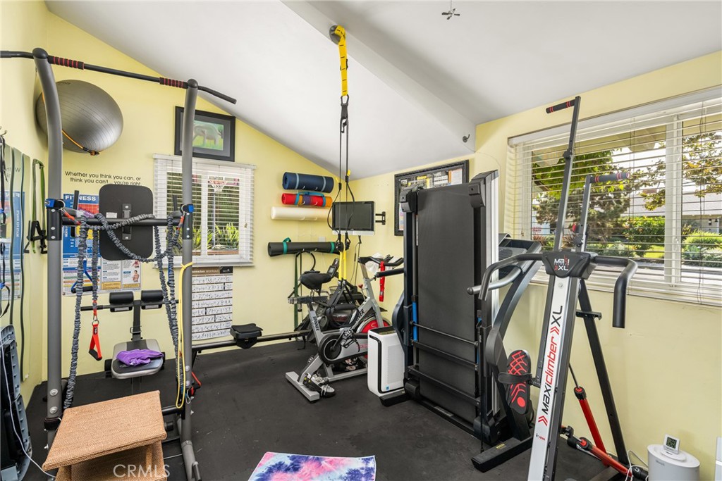 700 N Westwood Place