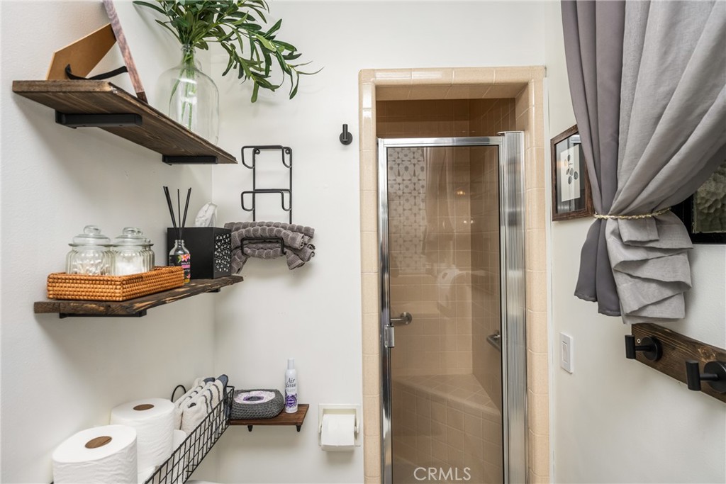 700 N Westwood Place