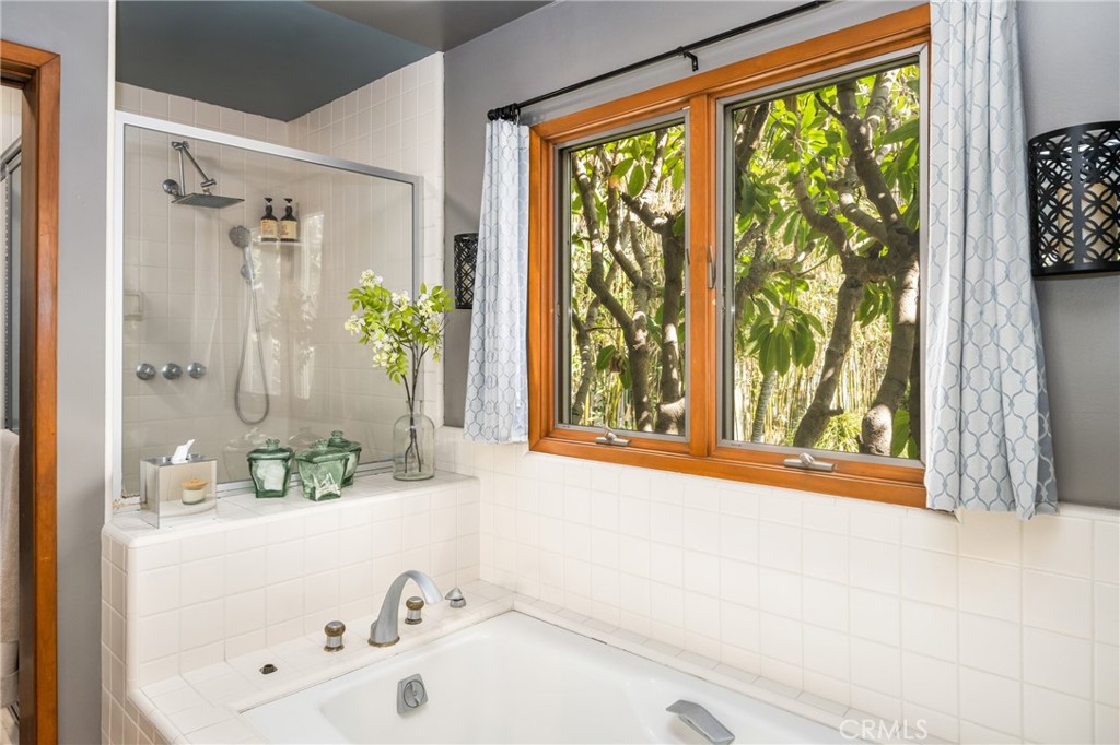 700 N Westwood Place