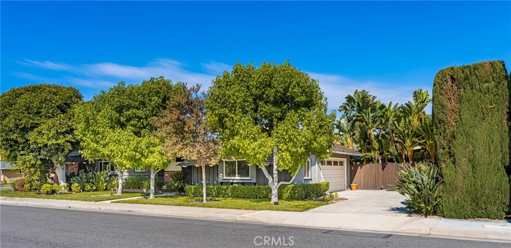 700 N Westwood Place