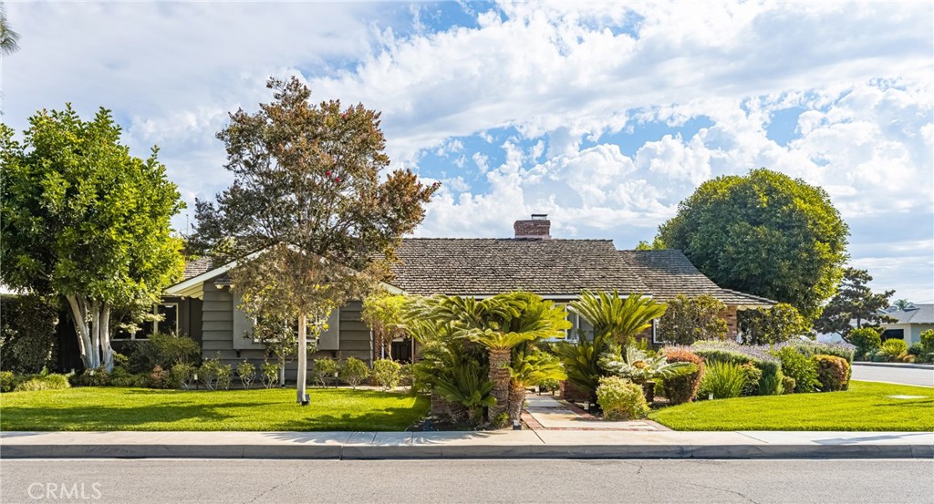 700 N Westwood Place