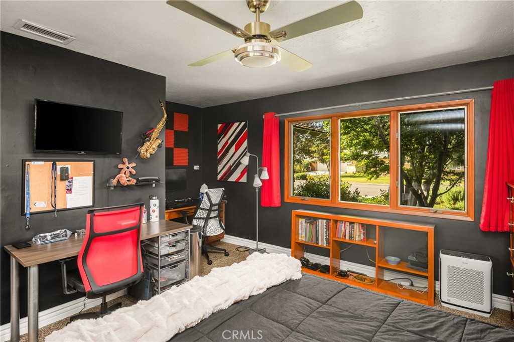 700 N Westwood Place