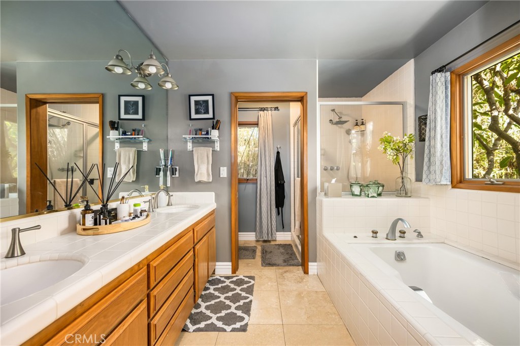 700 N Westwood Place