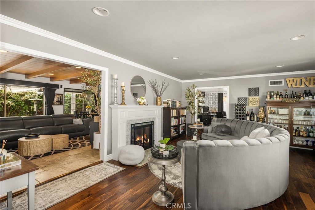 700 N Westwood Place