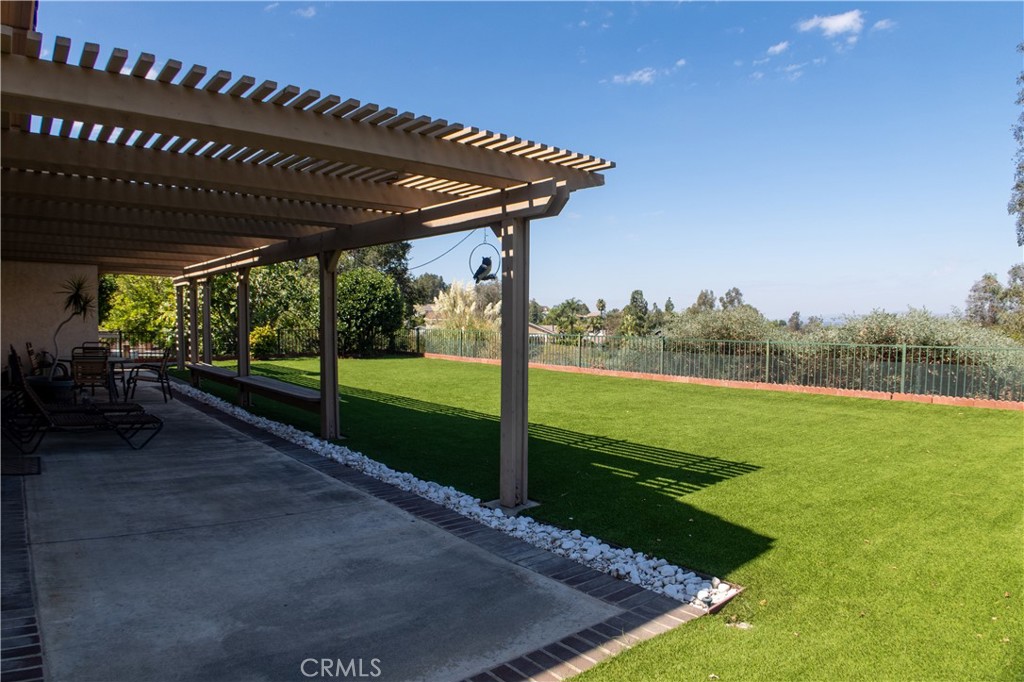 5451 E Willowick Circle